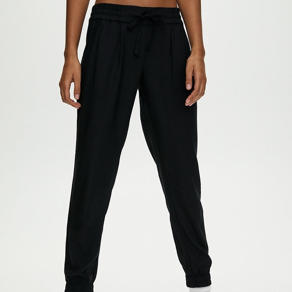 Aritzia drawstring joggers with pockets XS - Picture 7 of 9